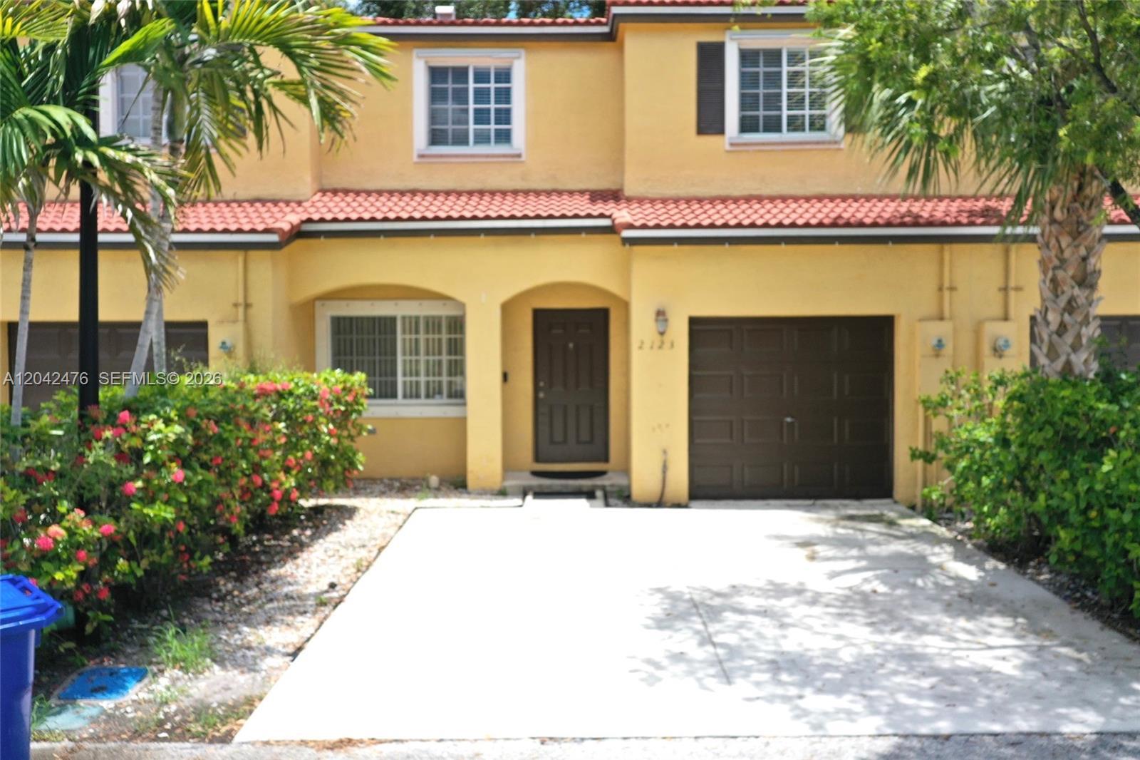 2123 SW 101st Ln, Miramar FL 33025 photo 2