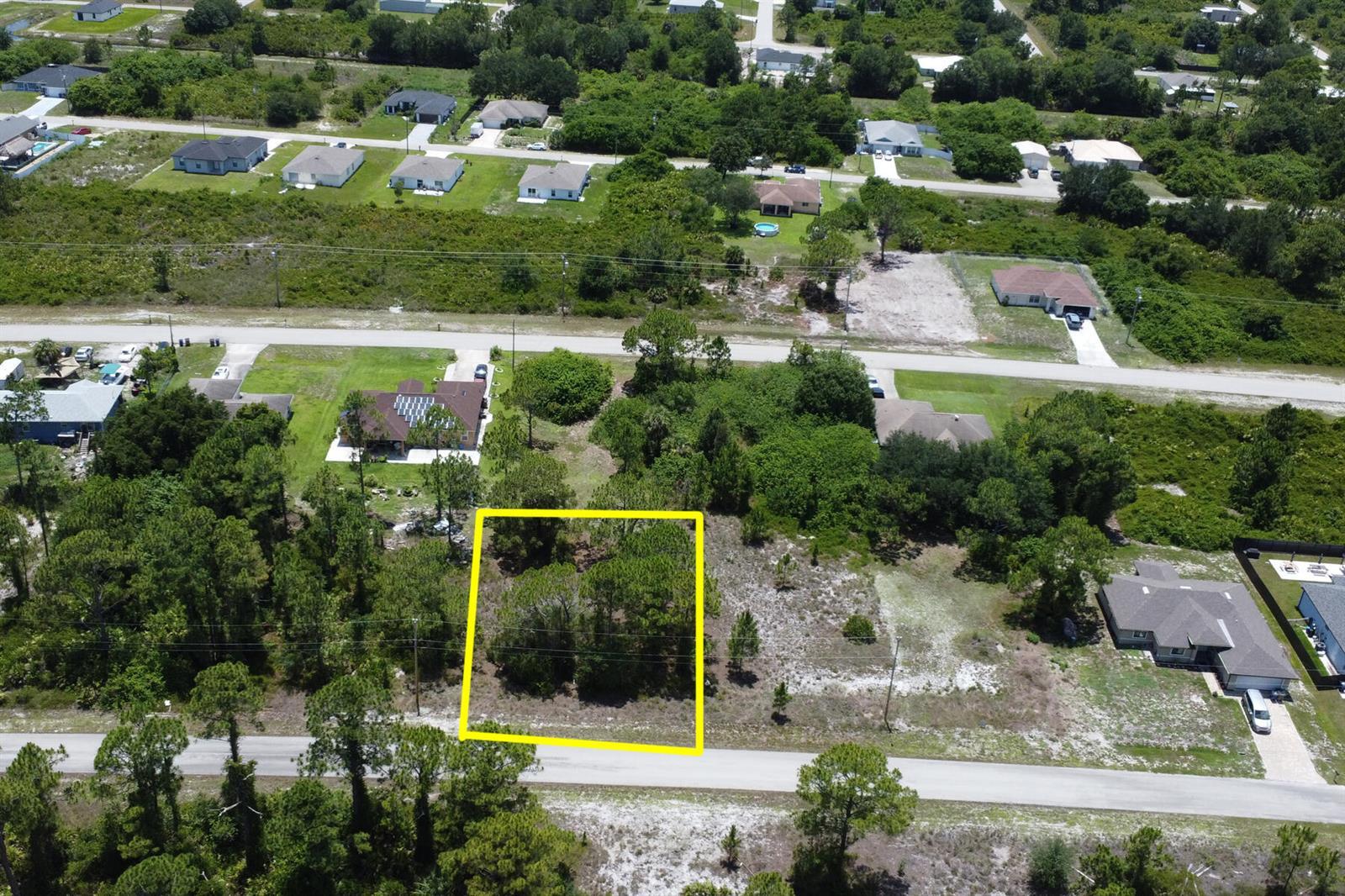 518 Cottonwood Avenue S, Lehigh Acres FL 33974 photo 4