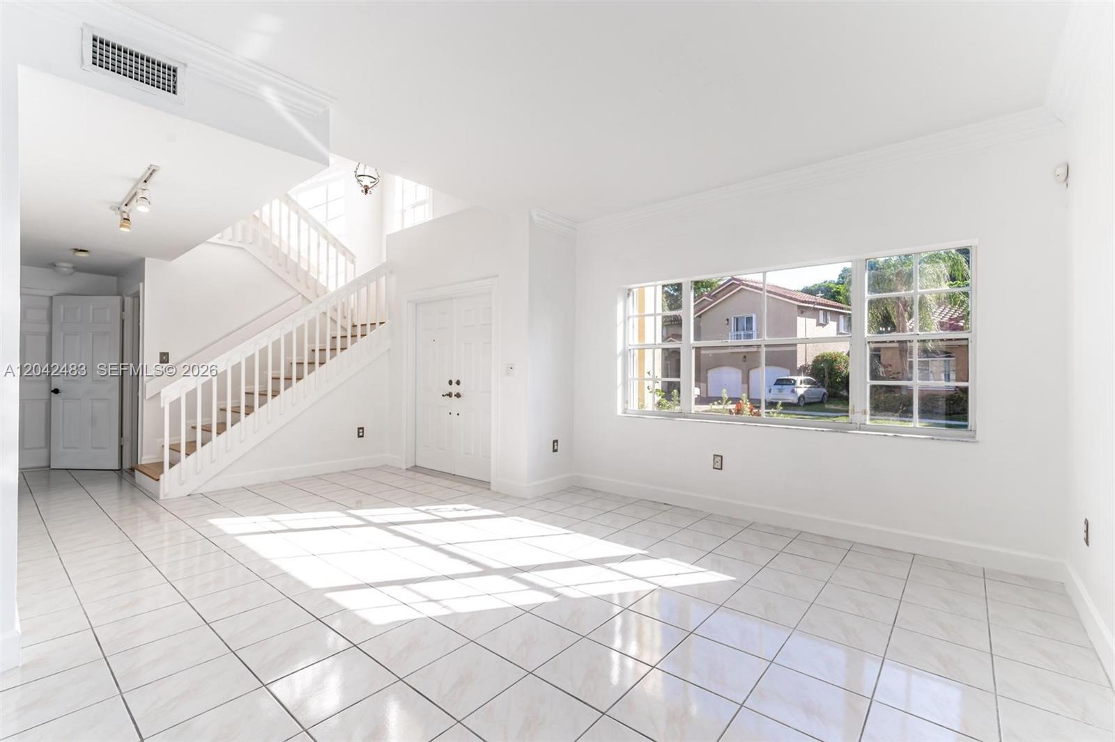 4671 SW 154th Pl, Miami FL 33185 photo 4