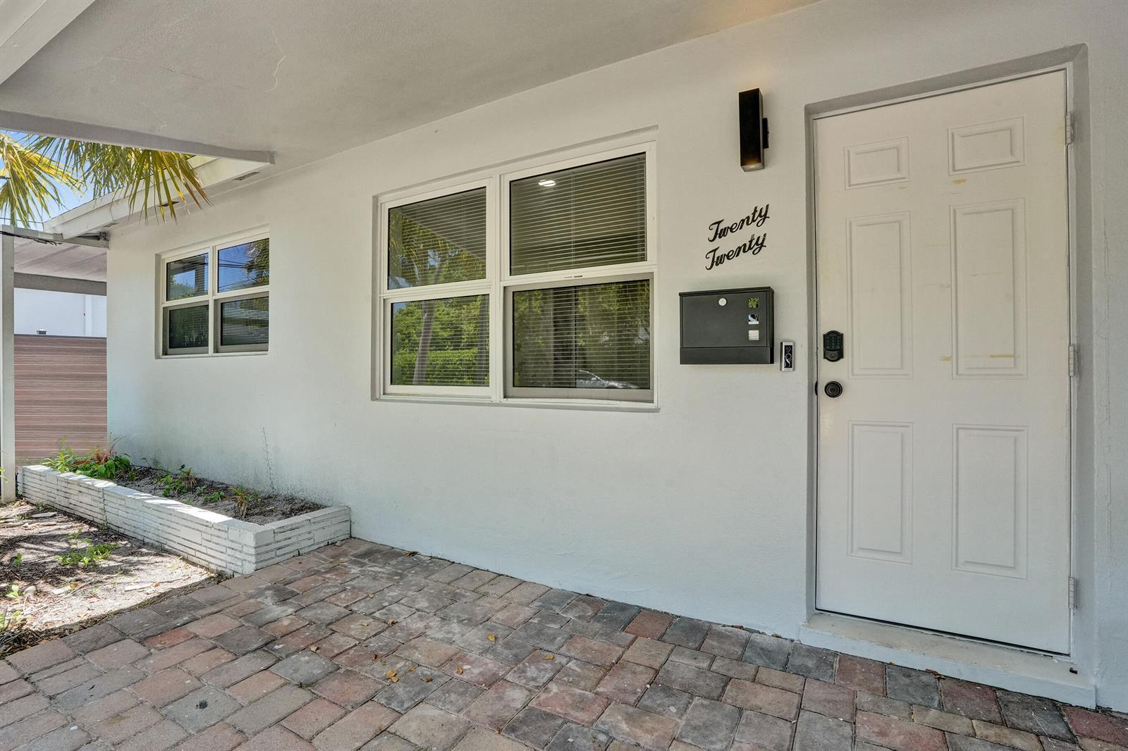 2020 NE 15th Street, Fort Lauderdale FL 33304 photo 2