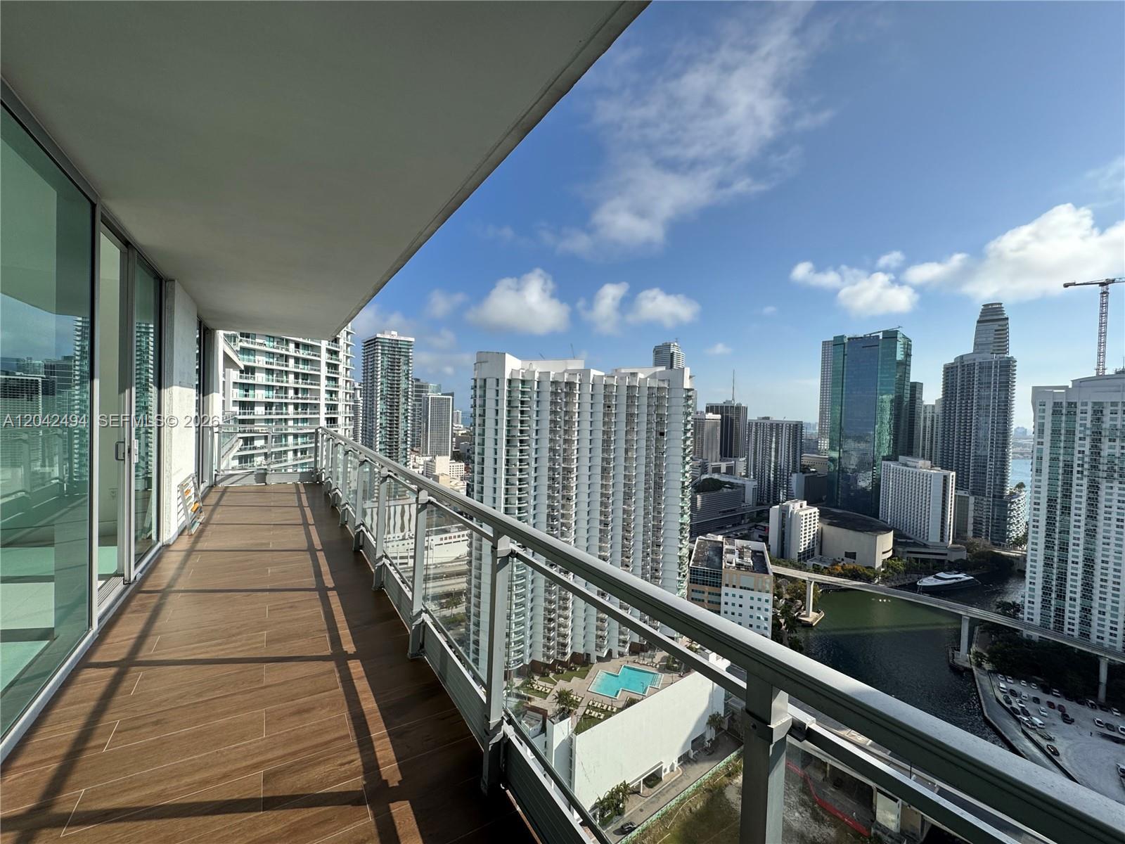92 SW 3rd St # 3912, Miami FL 33130 photo 2