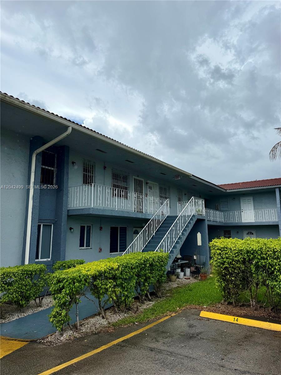 4050 NW 135th St # 9, Opa-Locka FL 33054