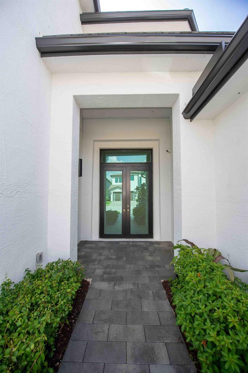 5746 Ashwood Circle W, Hollywood FL 33312 photo 4