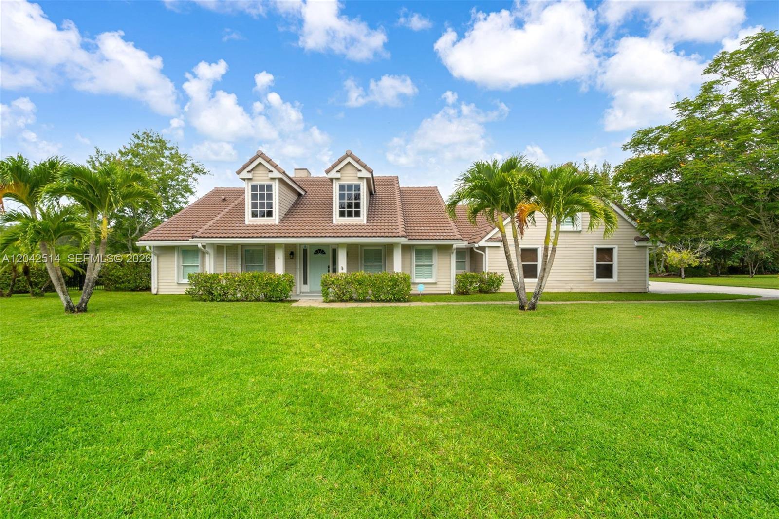 5703 Lago Del Sol Dr, Lake Worth FL 33449