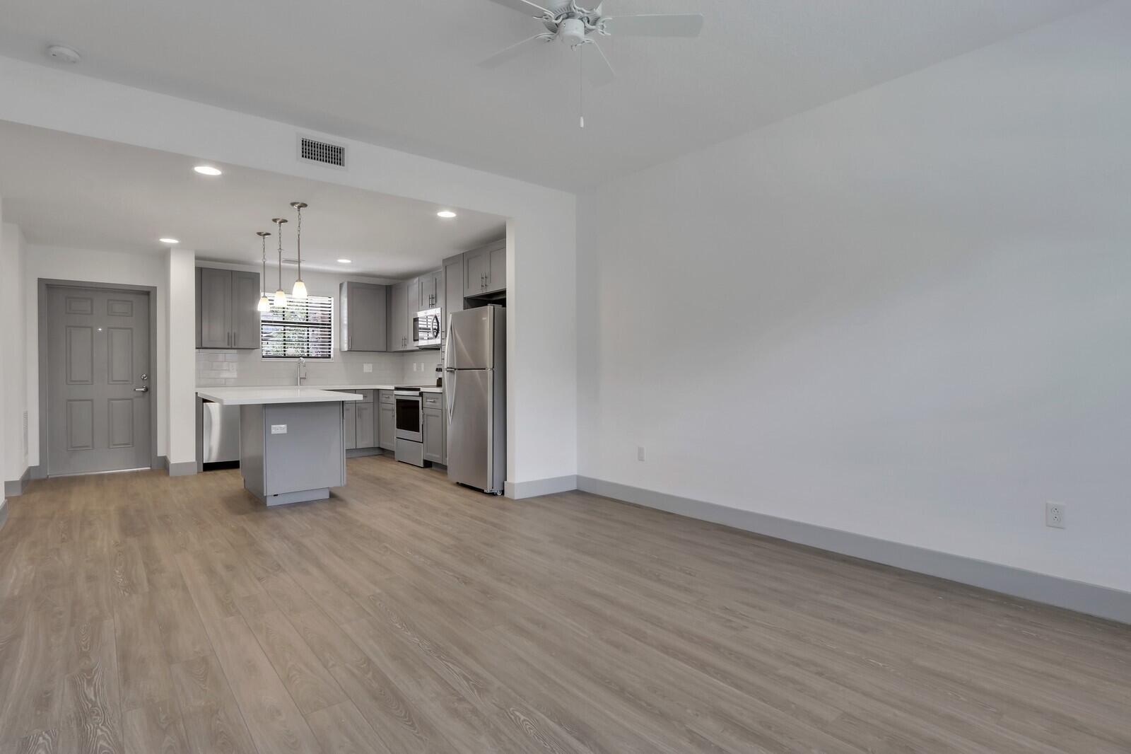 540 NE 14th Court # 103, Fort Lauderdale FL 33304 photo 3