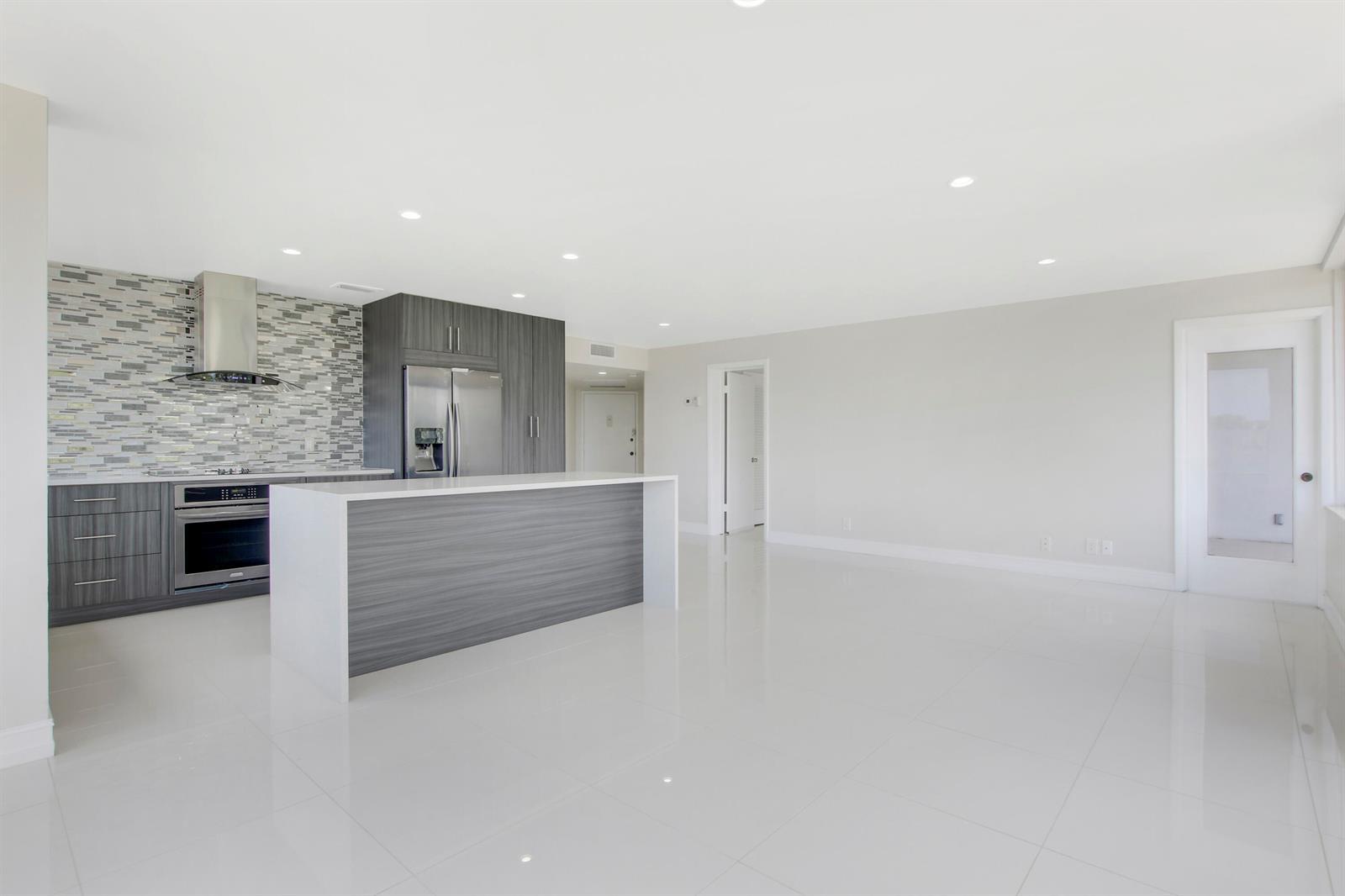 1500 Presidential Way # 404, West Palm Beach FL 33401 photo 4