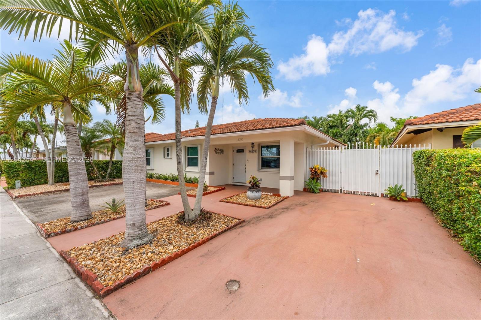 18250 SW 139th Ct, Miami FL 33177 photo 2