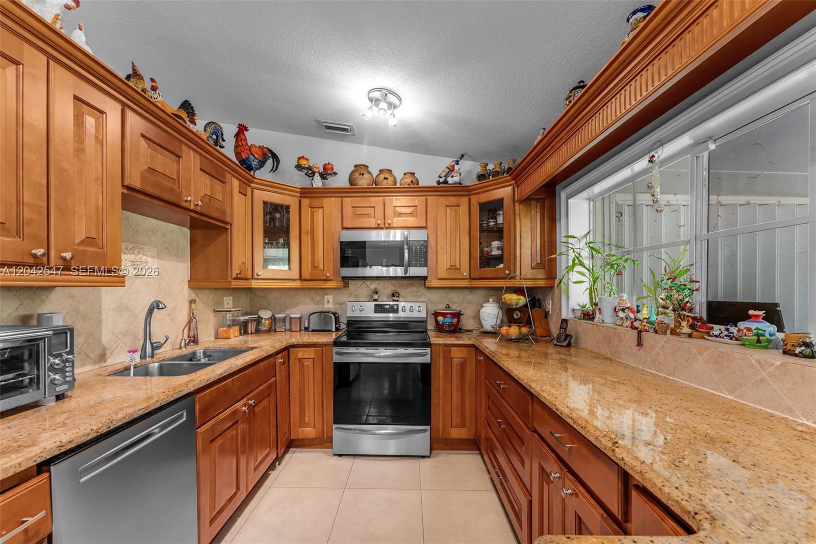 18250 SW 139th Ct, Miami FL 33177 photo 5