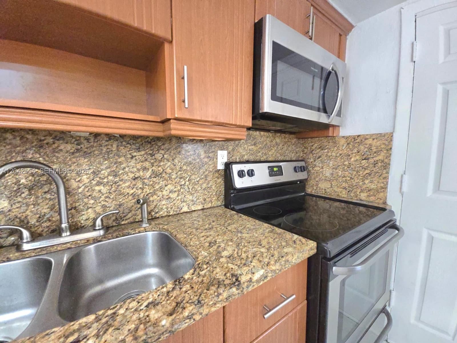 2441 NW 13th St # 62, Miami FL 33125 photo 5