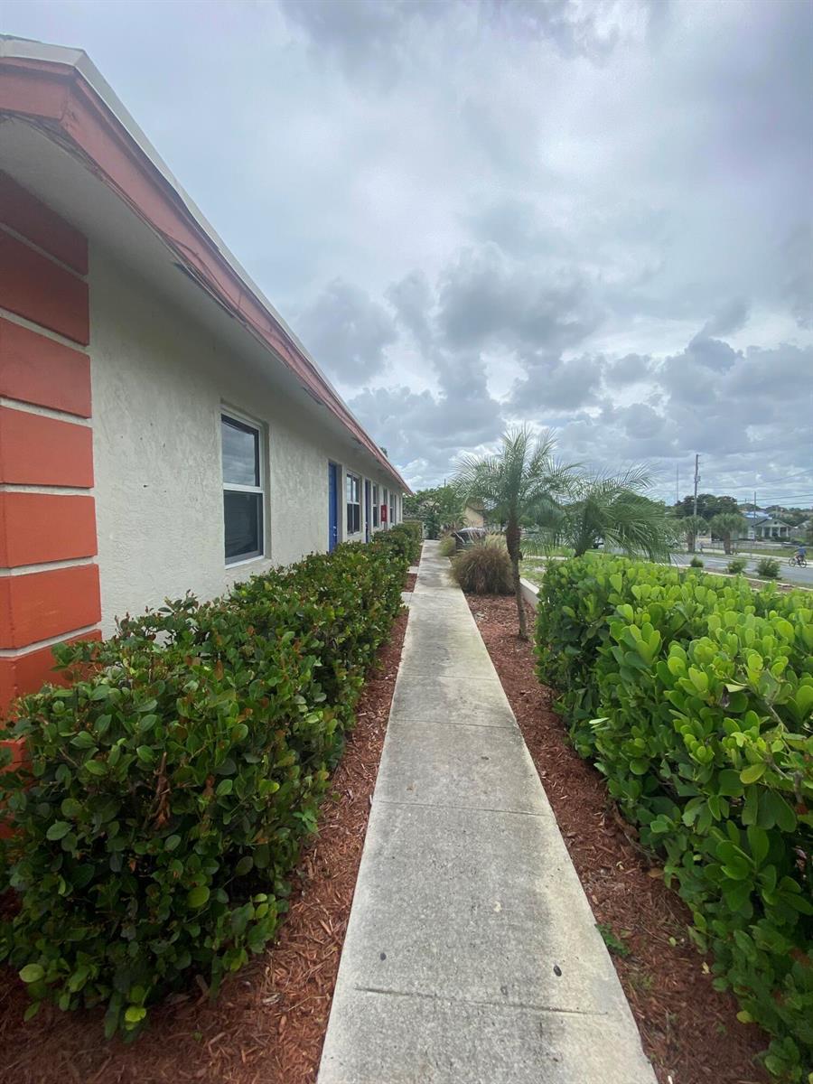 820 14th Street # 2, West Palm Beach FL 33401 photo 3