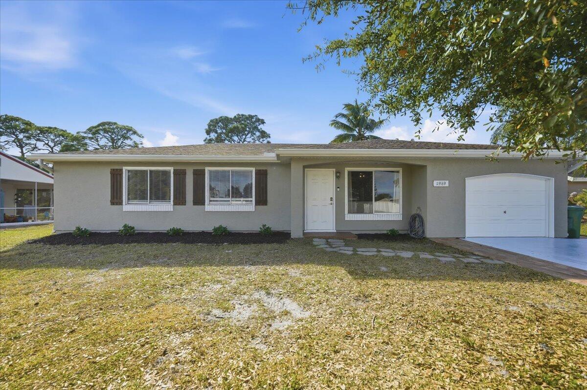 1969 SE Redwing Circle, Port St. Lucie FL 34952 photo 4