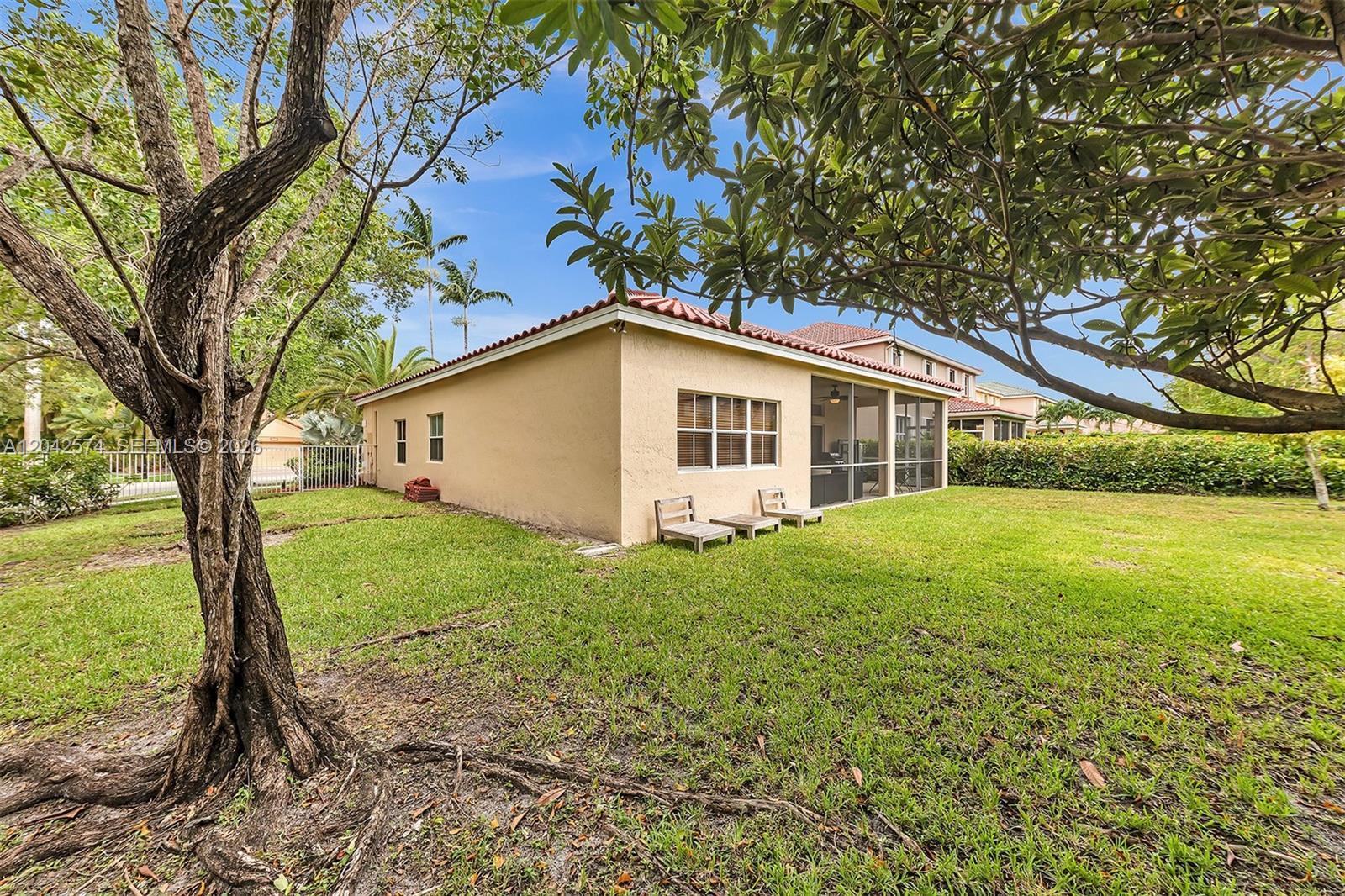 3711 Falcon Ridge Cir, Weston FL 33331 photo 3
