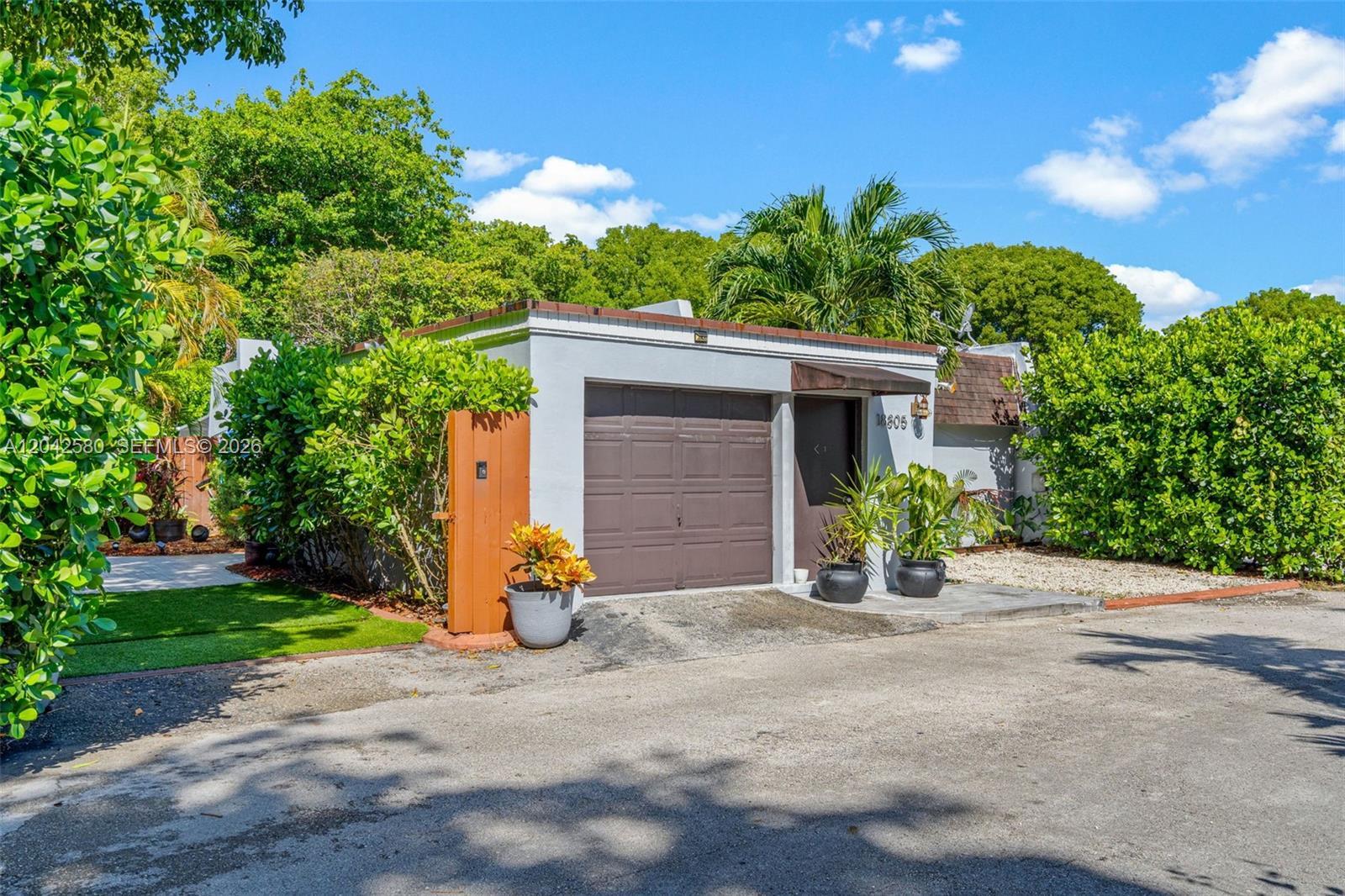 18805 W Lake Dr # 18805, Hialeah FL 33015 photo 3