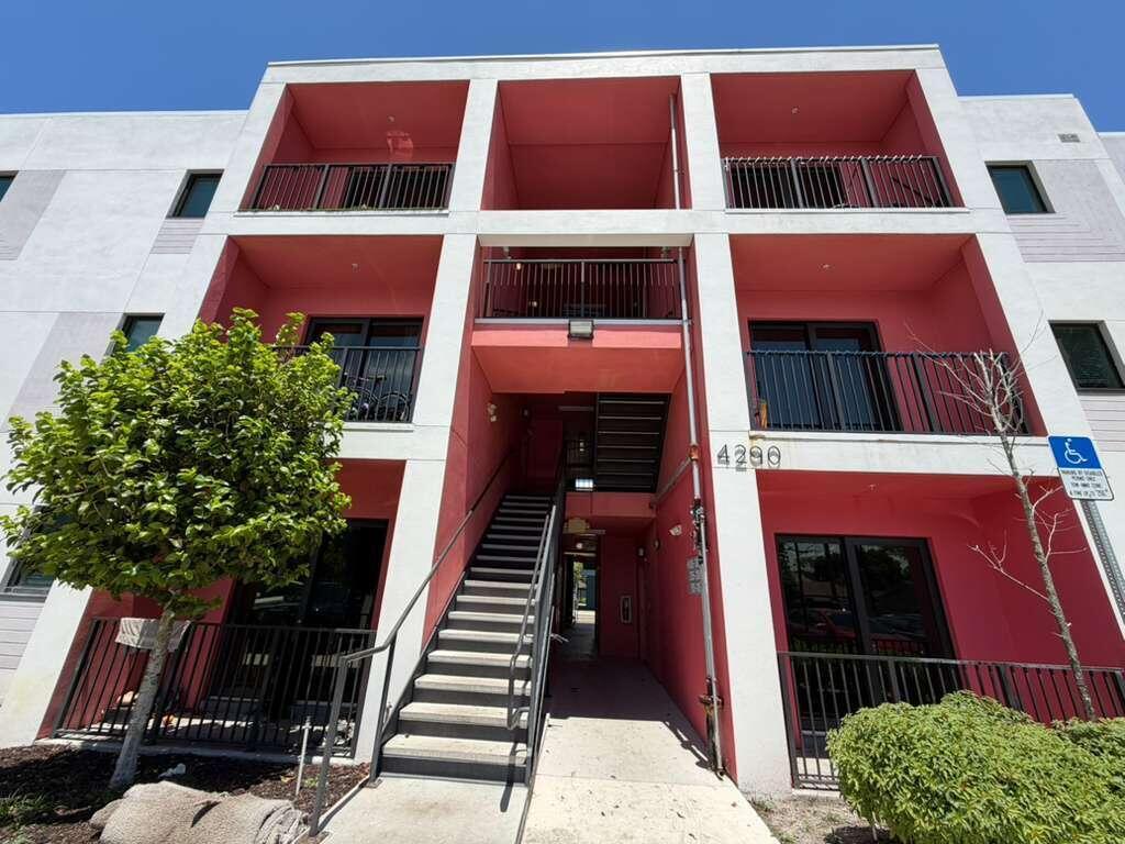 4260 Lakewood Road # 205, FL 33461 photo 2
