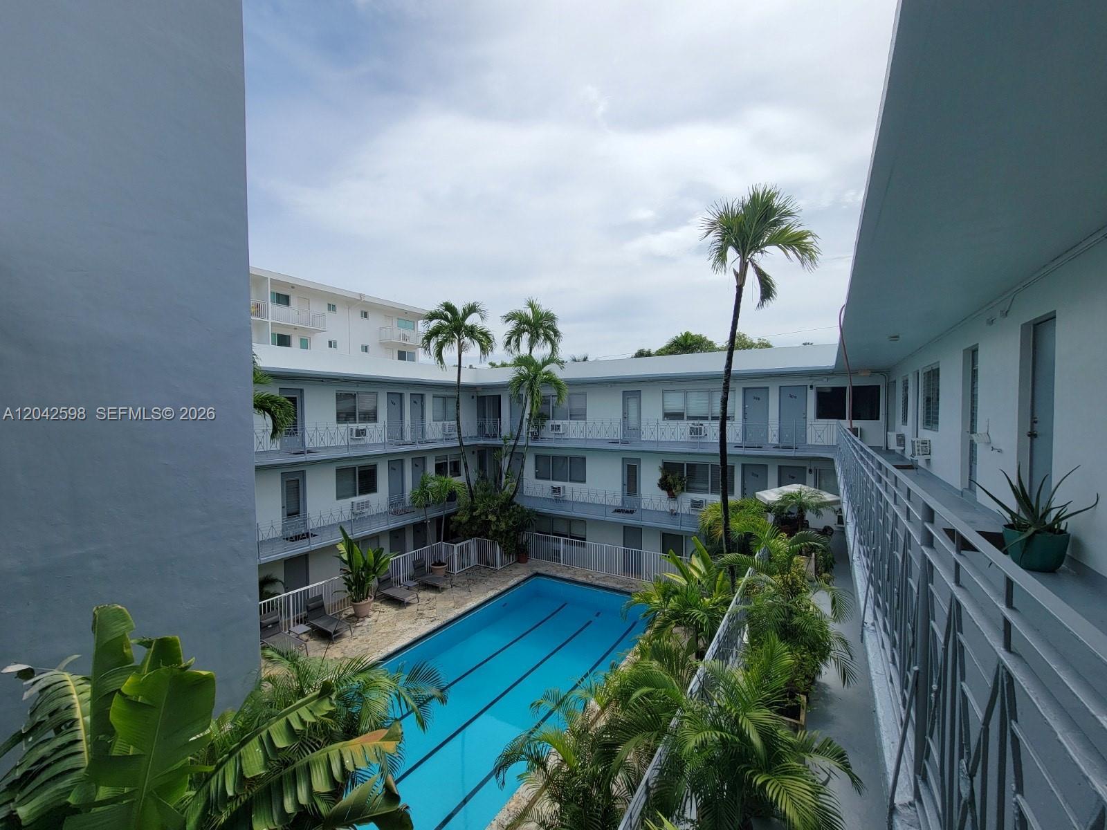 835 Lenox Ave # 102, Miami Beach FL 33139