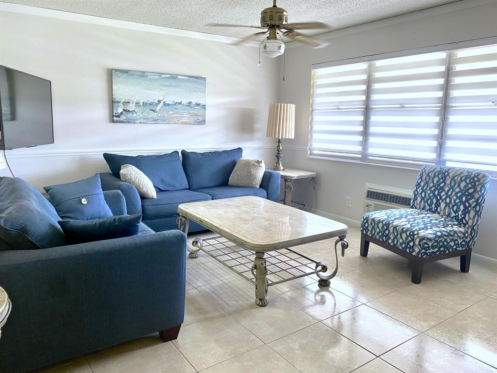 335 Farnham P, Deerfield Beach FL 33442 photo 3