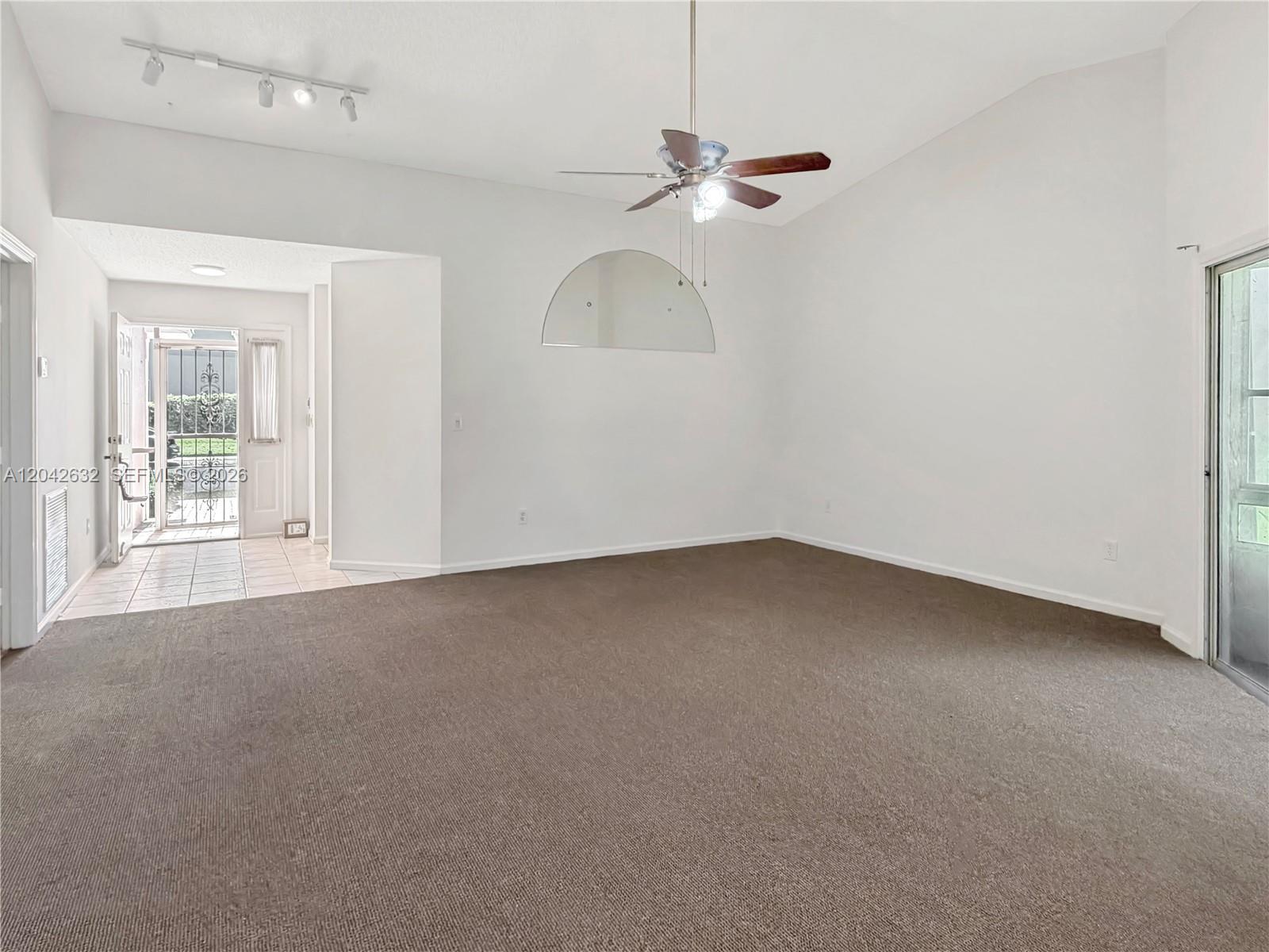 707 SE 22nd Dr, Homestead FL 33033 photo 5