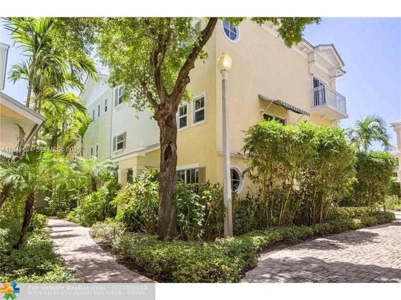 708 SE 15th St # 5, Fort Lauderdale FL 33316 photo 2
