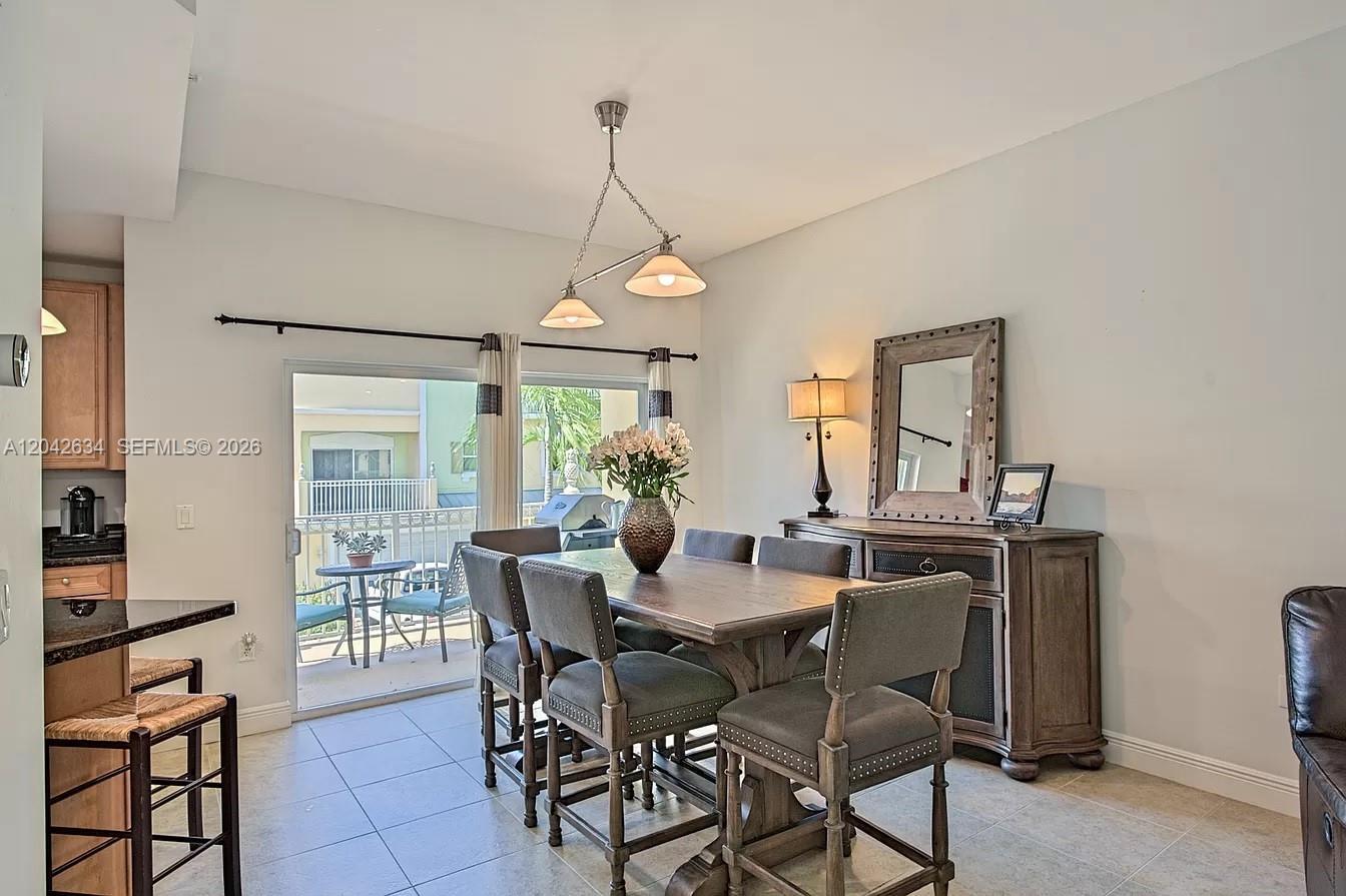 708 SE 15th St # 5, Fort Lauderdale FL 33316 photo 3