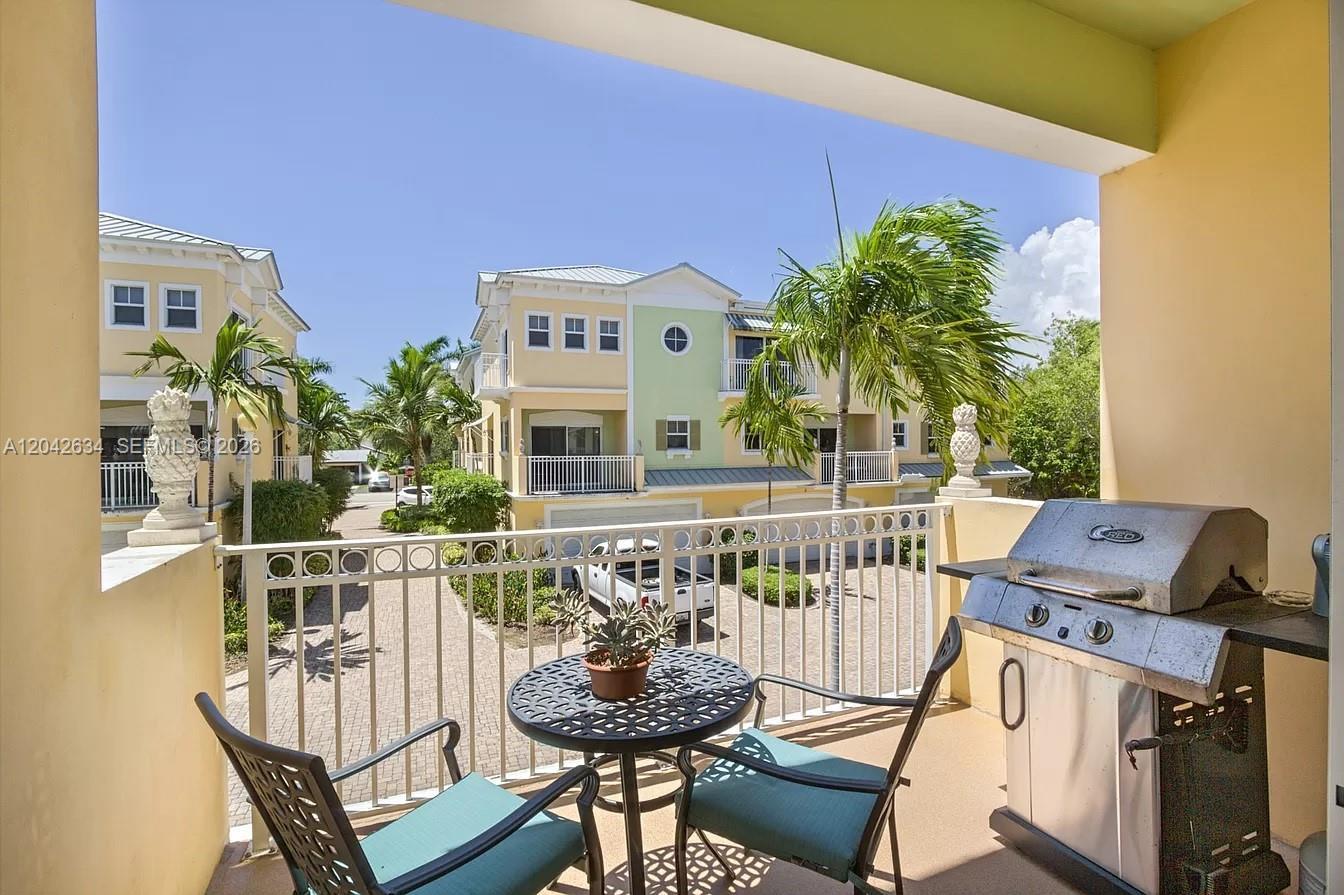 708 SE 15th St # 5, Fort Lauderdale FL 33316 photo 4