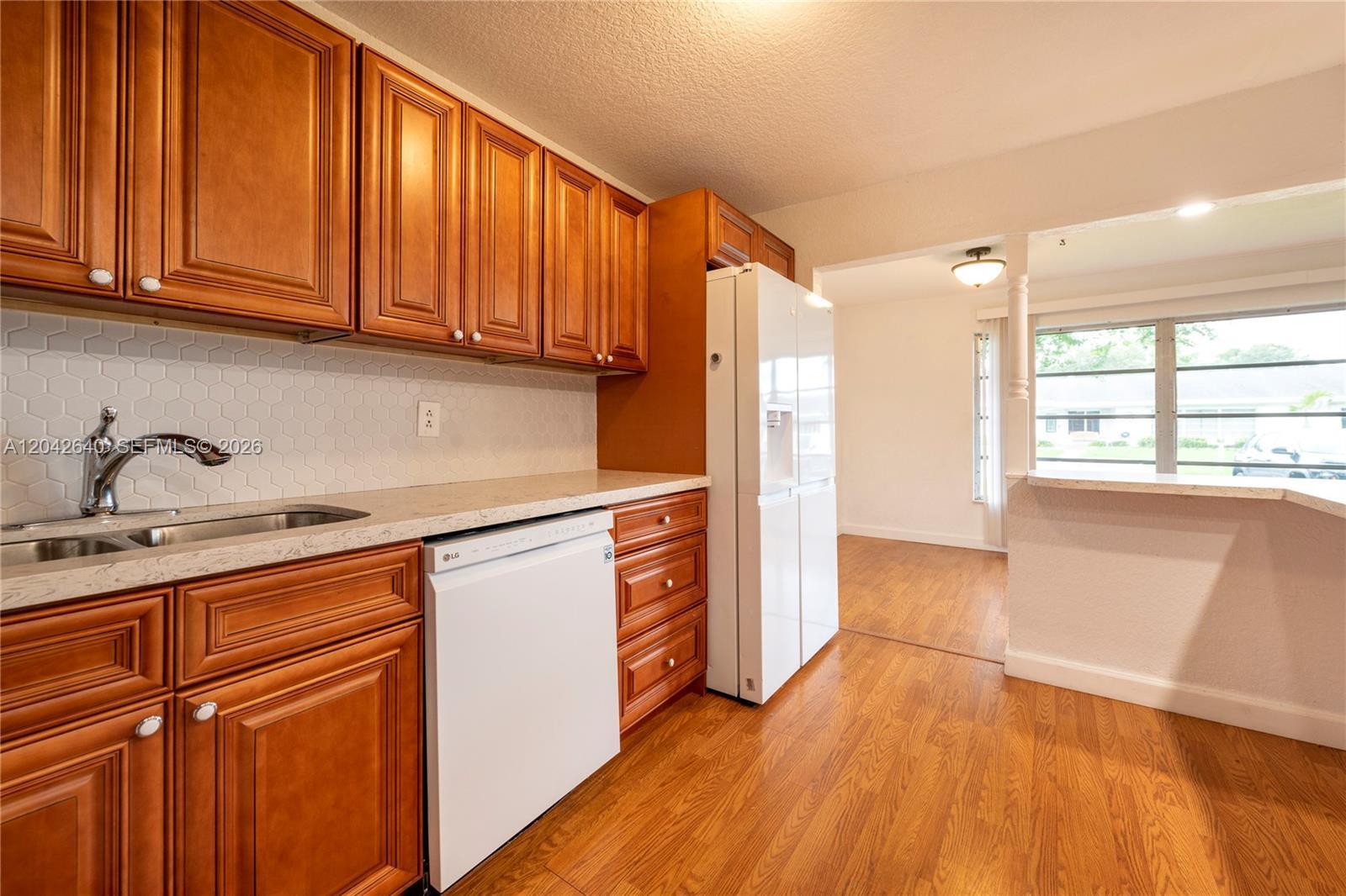 8555 NW 10th St # B106, Plantation FL 33322 photo 4