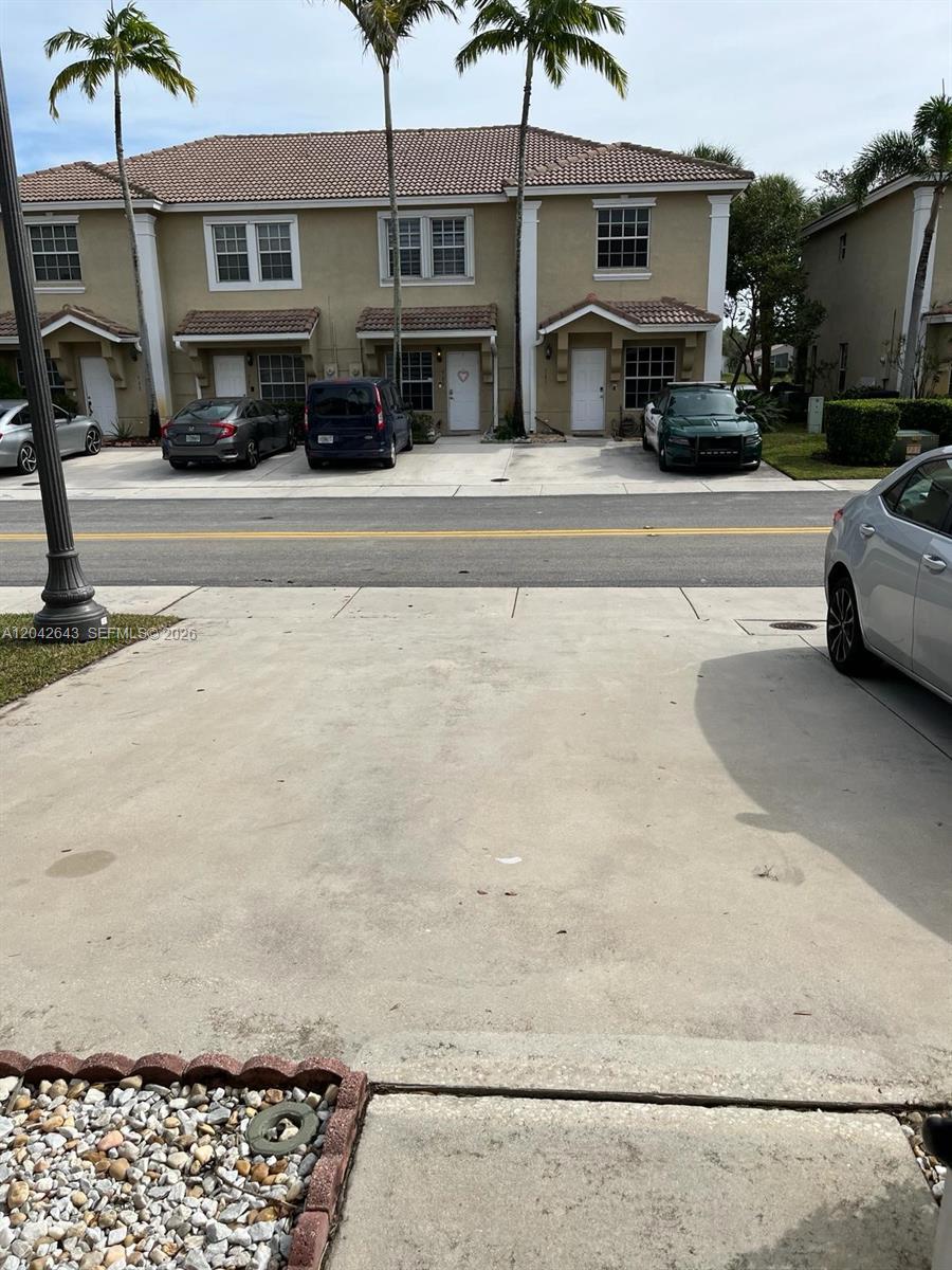 726 SW 122nd Ave # 726, Pembroke Pines FL 33025 photo 4