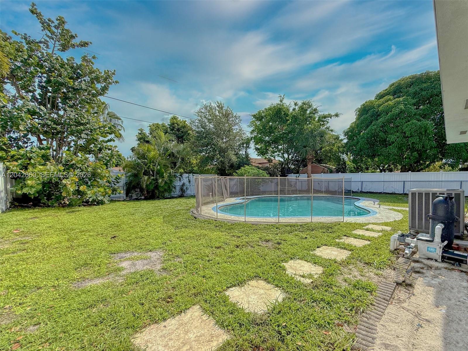 2359 Gabriel Ln, West Palm Beach FL 33406 photo 4