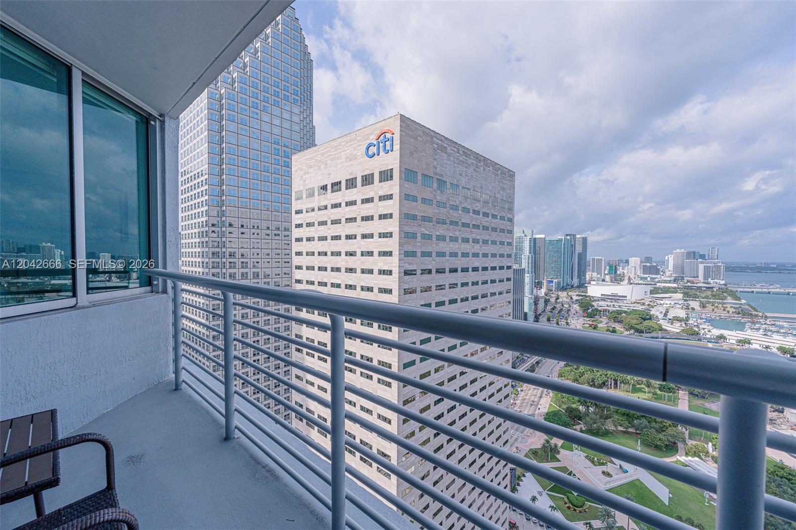 325 S BISCAYNE BLVD # 4222, Miami FL 33131 photo 2