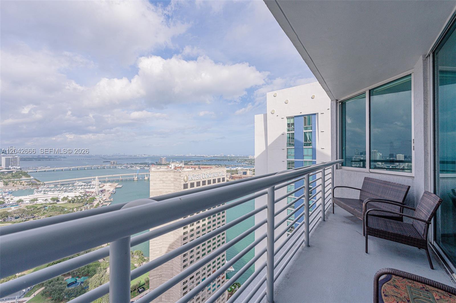 325 S BISCAYNE BLVD # 4222, Miami FL 33131 photo 3