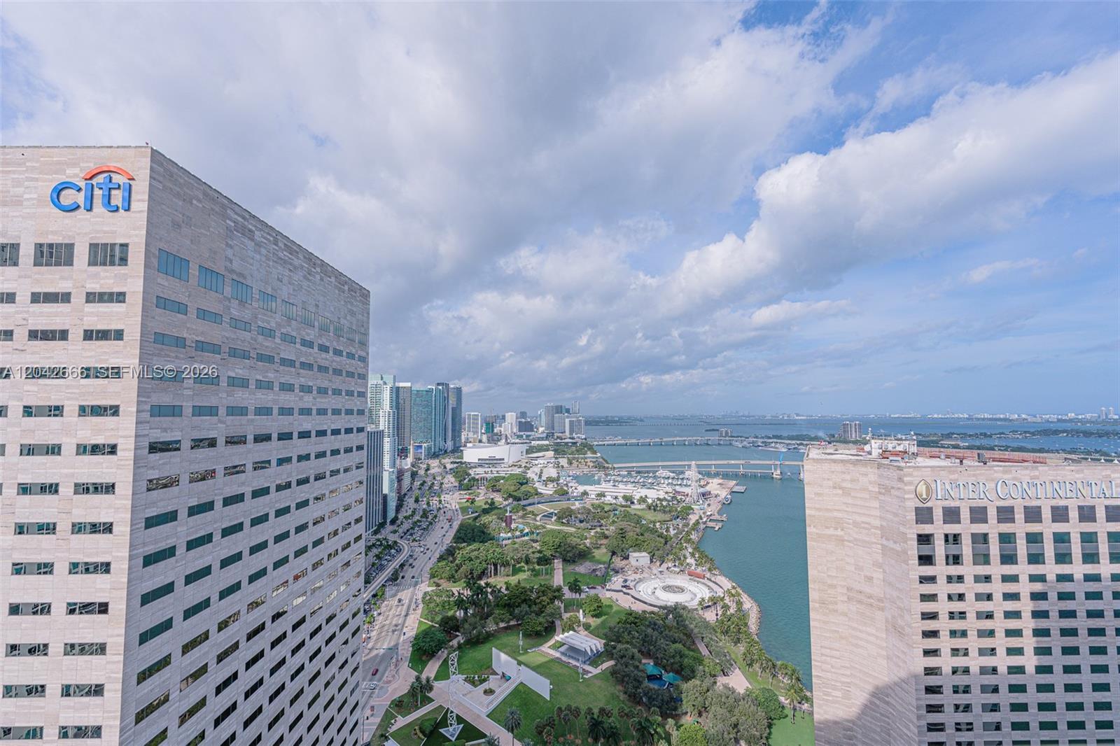 325 S BISCAYNE BLVD # 4222, Miami FL 33131 photo 4