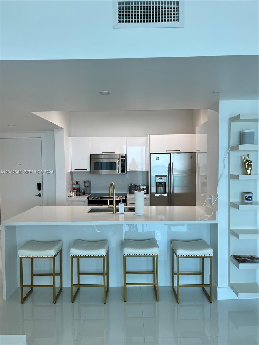951 Brickell Ave # 2704, Miami FL 33131 photo 3