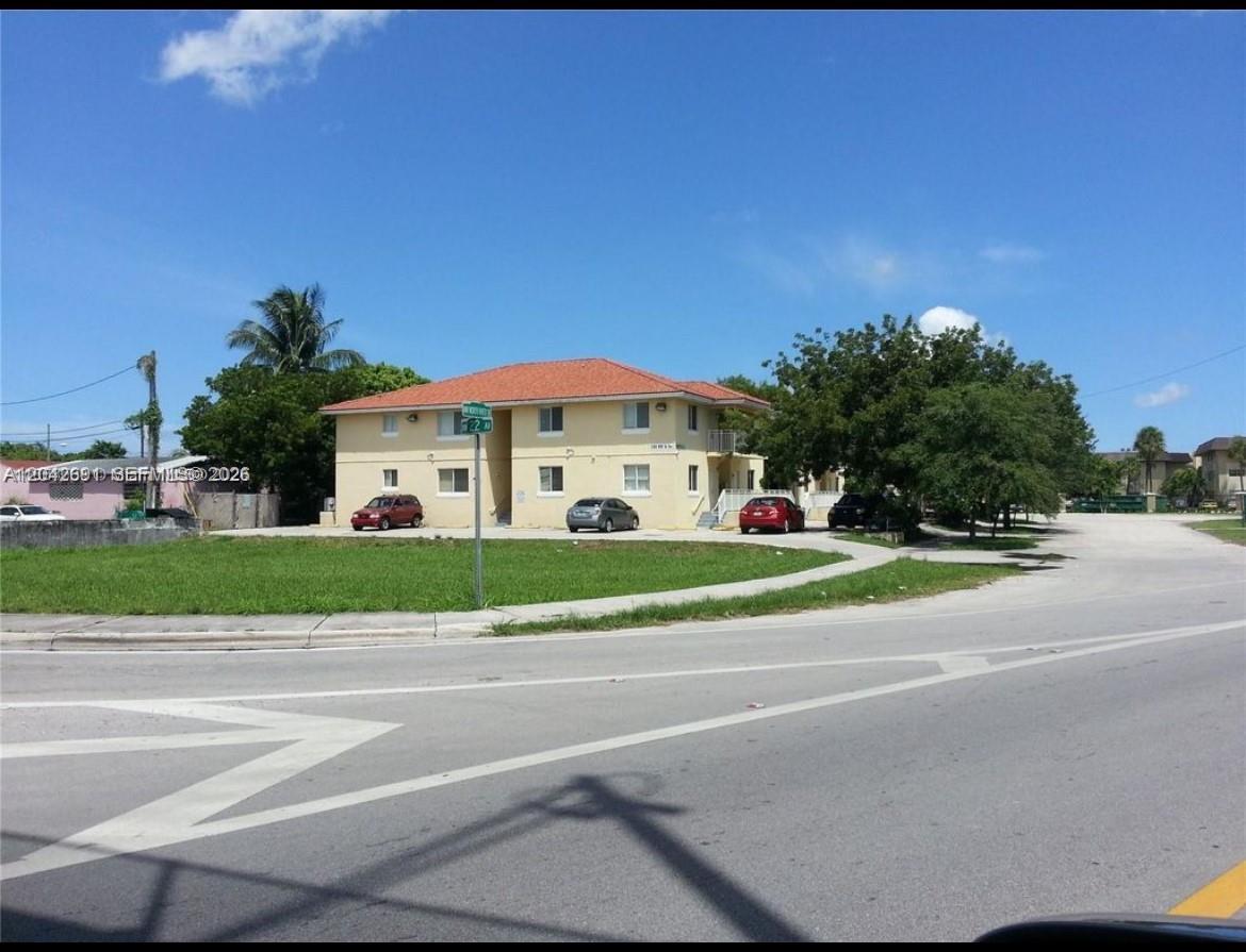 2185 NW 16th Ter # 10, Miami FL 33125 photo 2