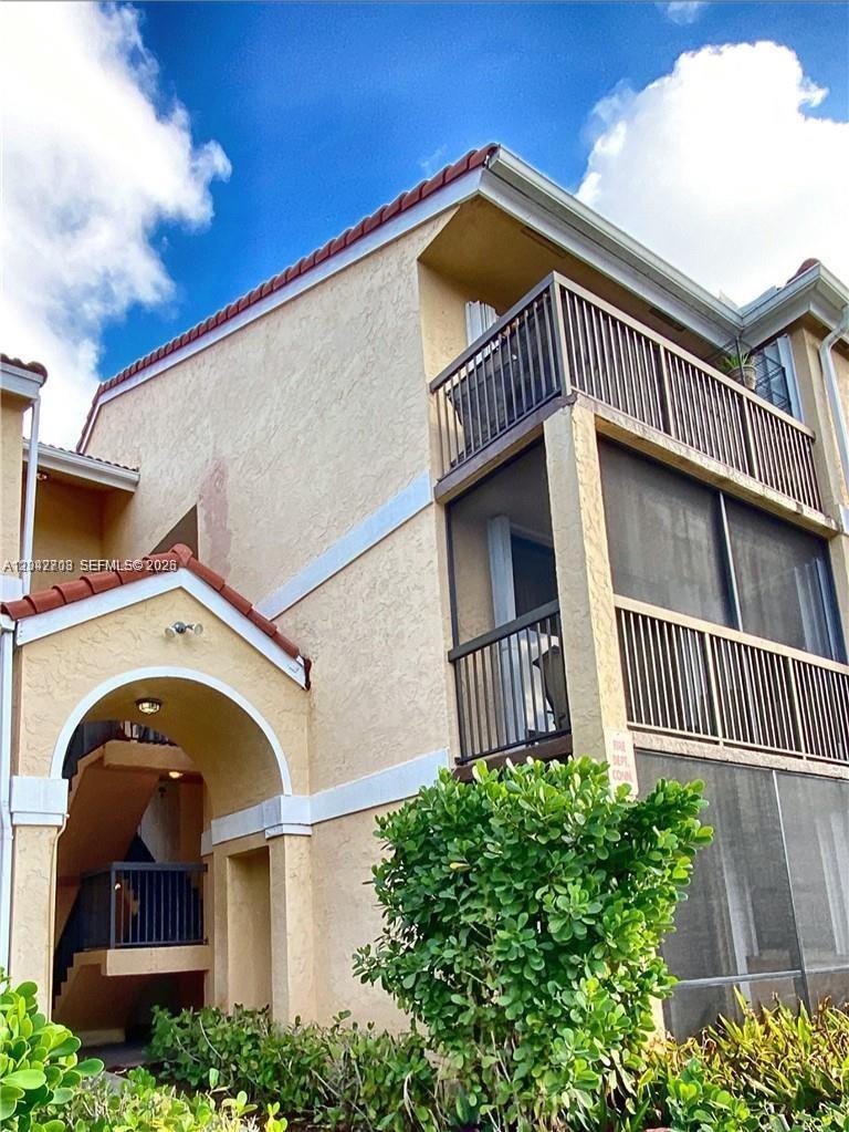 5641 Riverside Dr, Coral Springs FL 33067 photo 3
