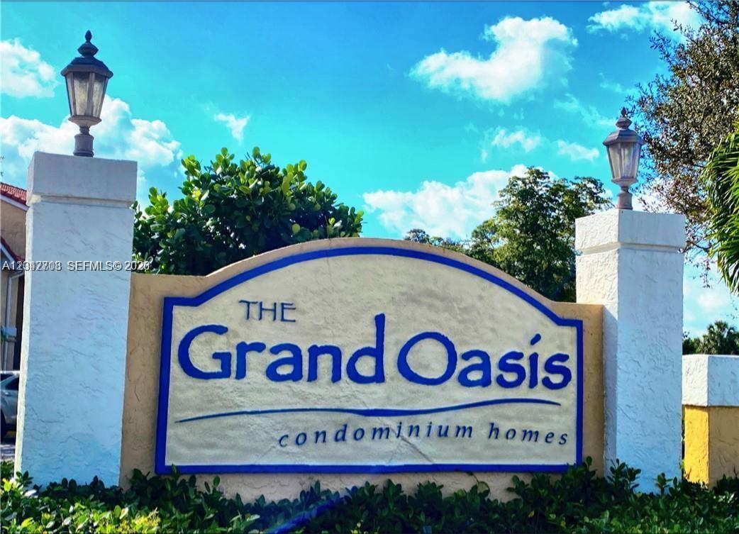 5641 Riverside Dr, Coral Springs FL 33067