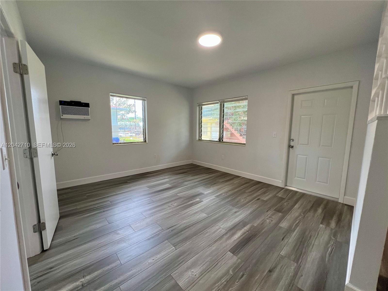 962 NW 6th St # 1, Miami FL 33136 photo 5
