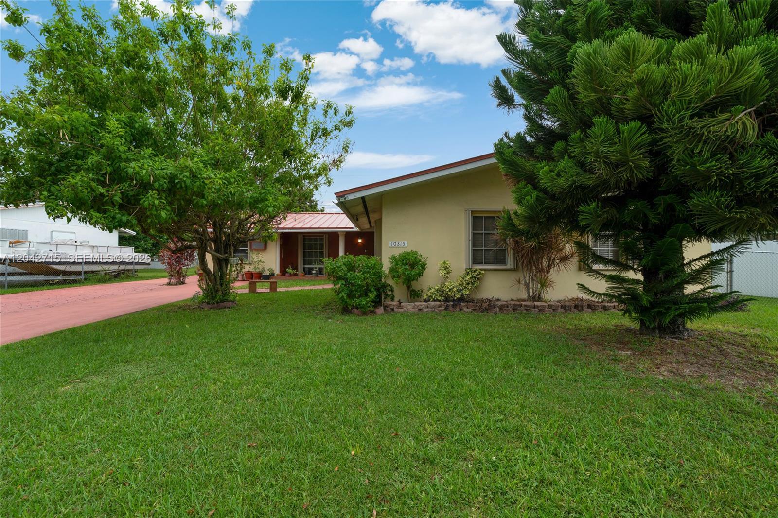 10315 SW 200th St, Cutler Bay FL 33157 photo 5