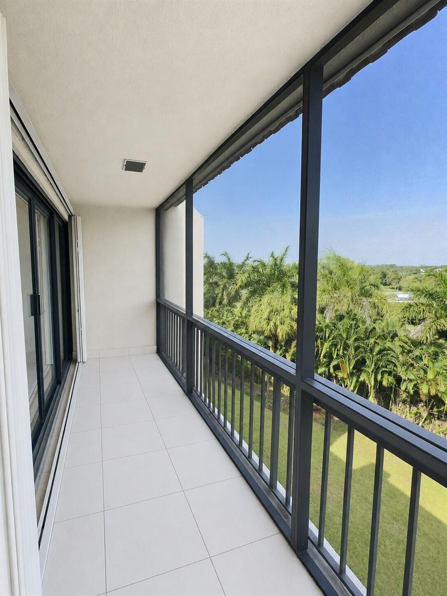 3050 Presidential Way # 407, West Palm Beach FL 33401 photo 4