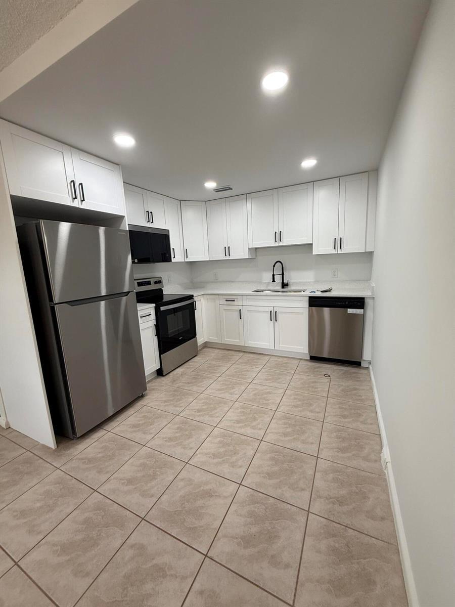 3089 Yarmouth E # 3089, Boca Raton FL 33434 photo 2