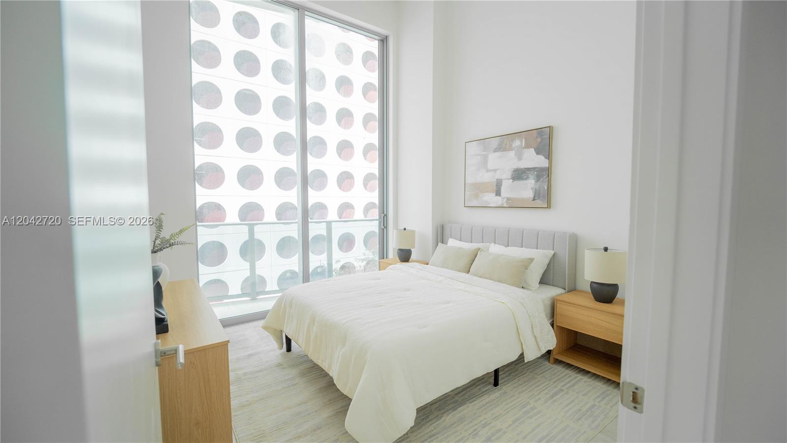 77 SE 5th St # 311, Miami FL 33131 photo 4