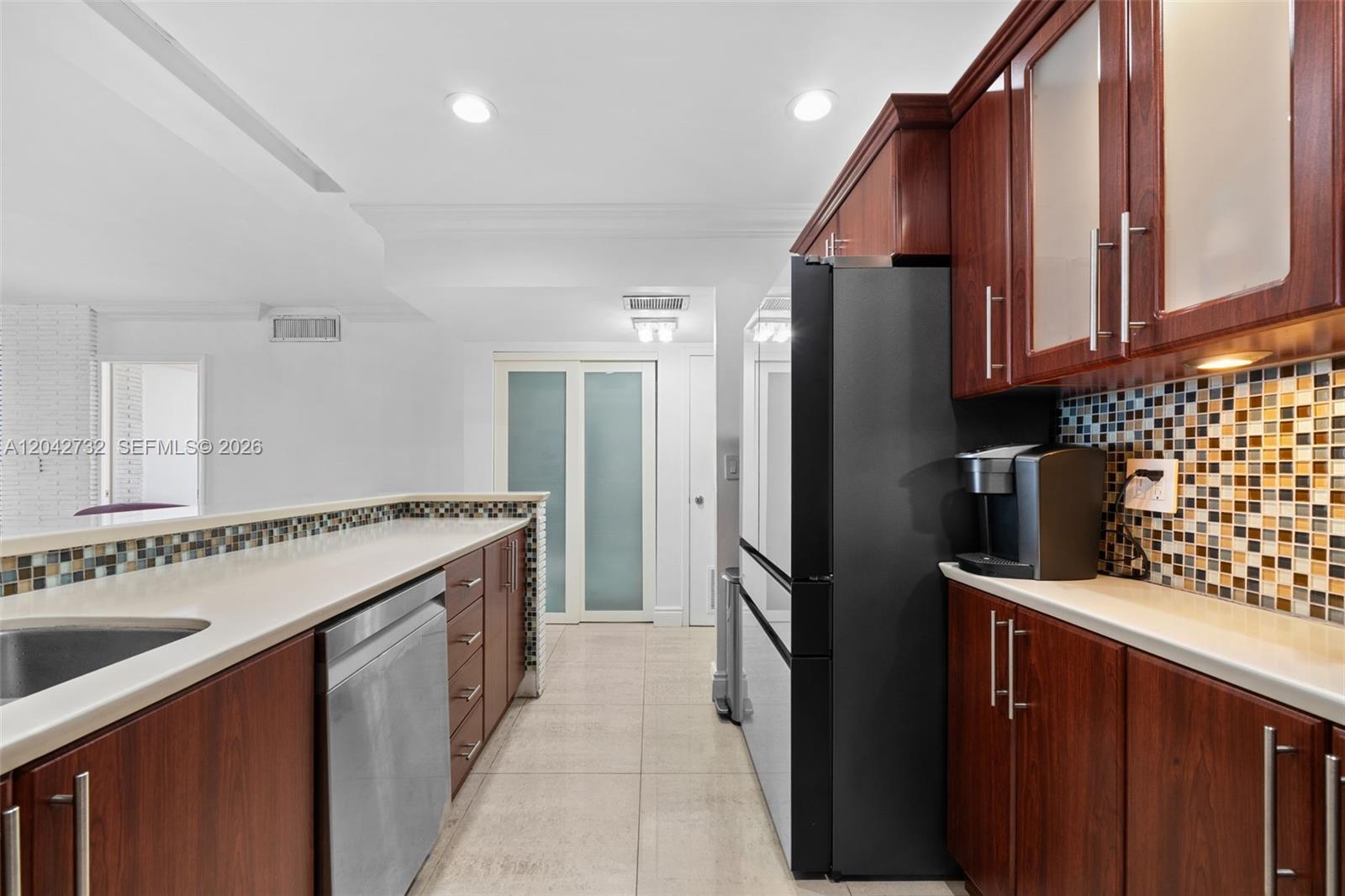 20100 W Country Club Dr, Aventura FL 33180 photo 2