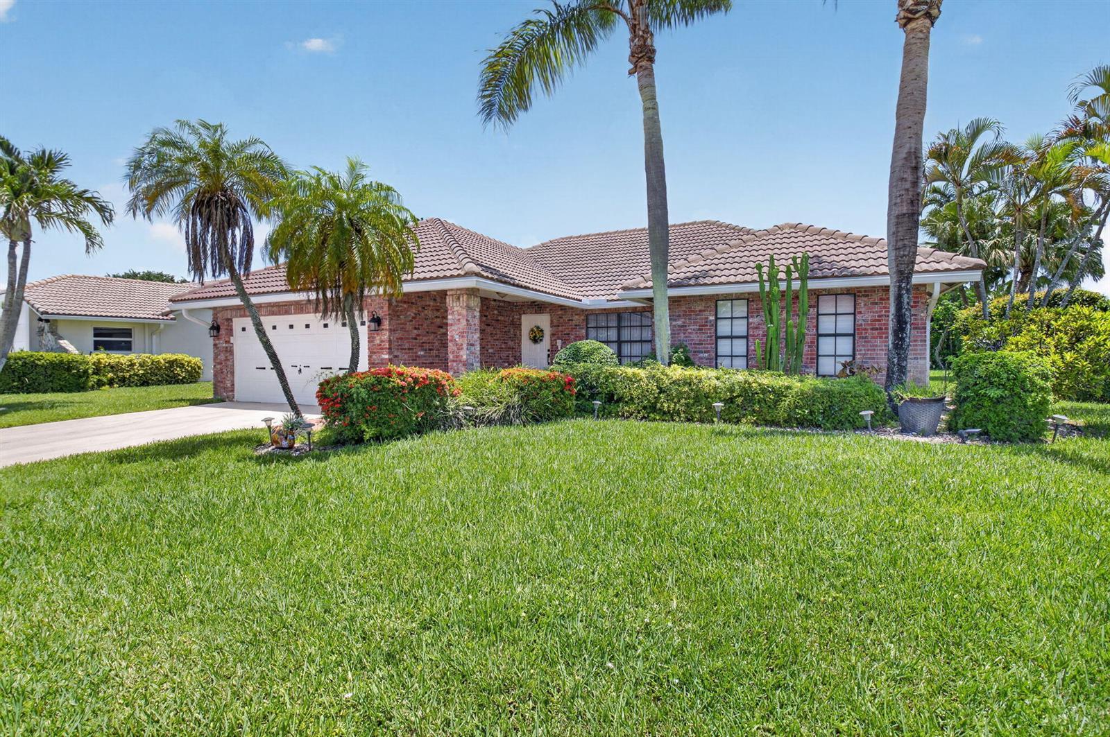 19600 Sedgefield Terrace, Boca Raton FL 33498 photo 2