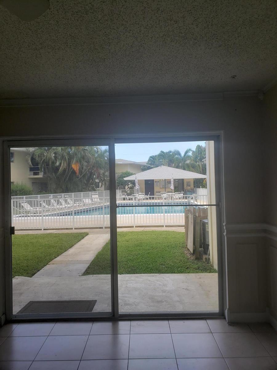 510 Prosperity Farms Rd. Road # 4b, North Palm Beach FL 33408 photo 2