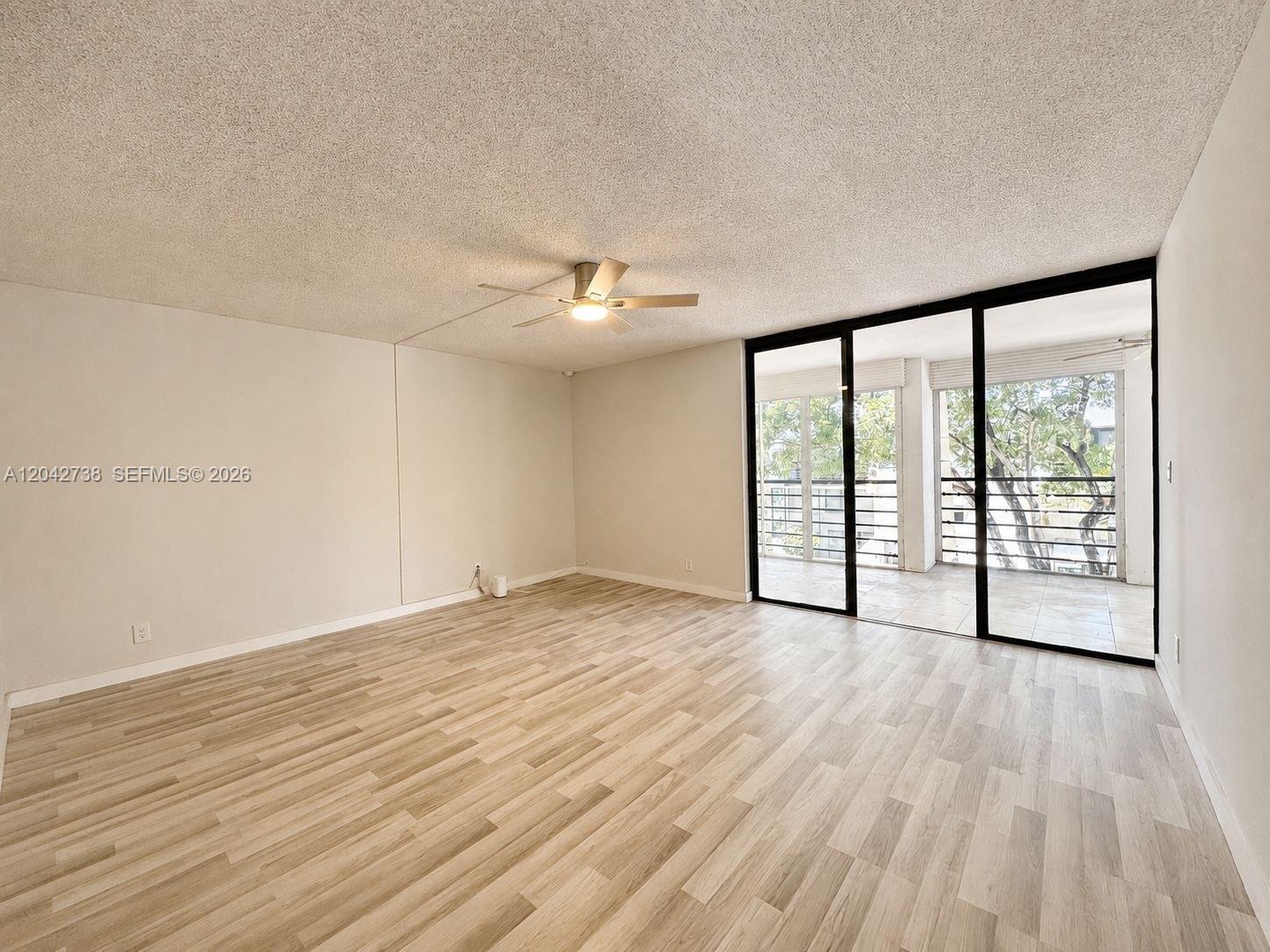 20200 W Country Club Dr, Aventura FL 33180 photo 3