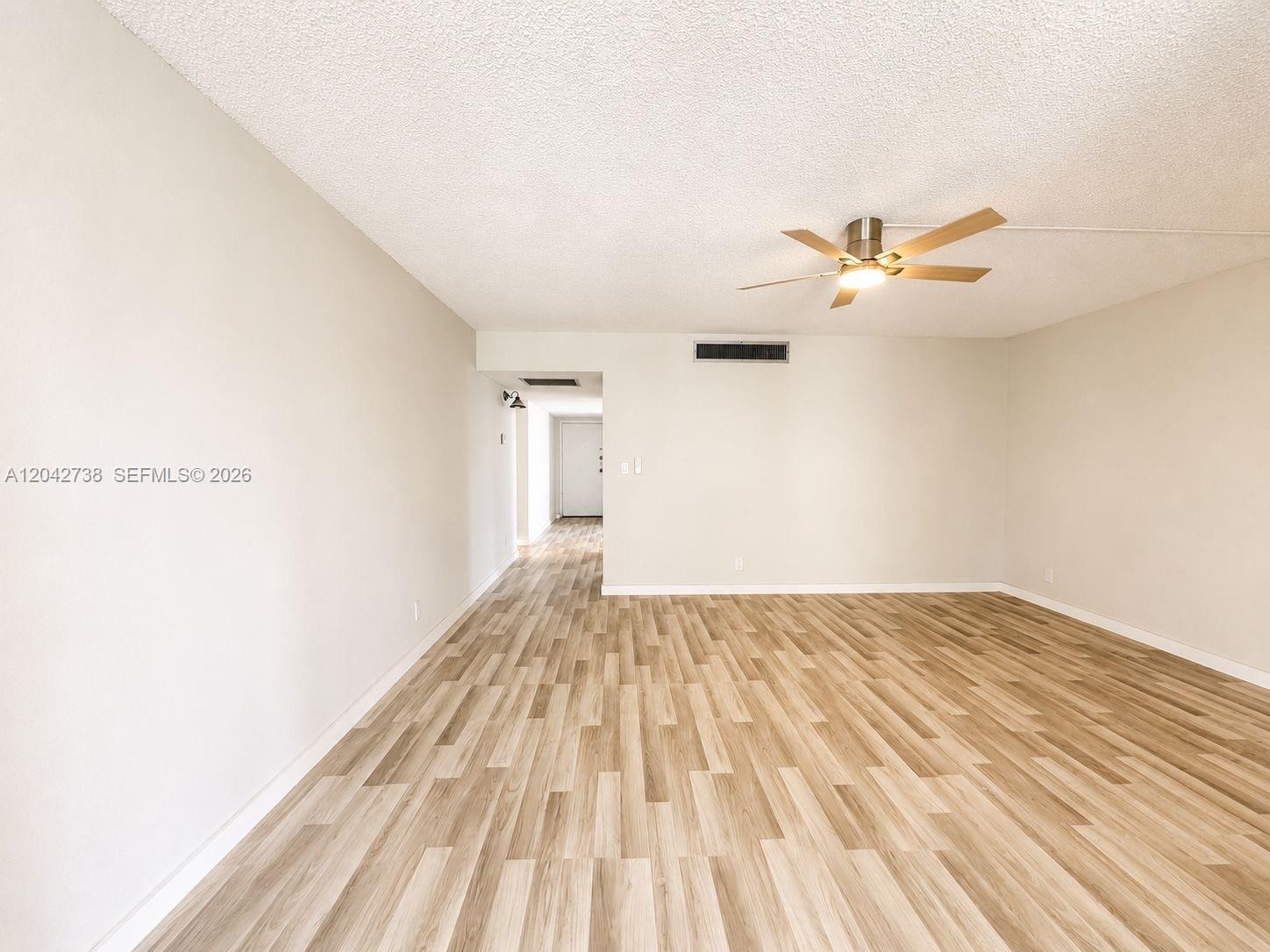 20200 W Country Club Dr, Aventura FL 33180 photo 4
