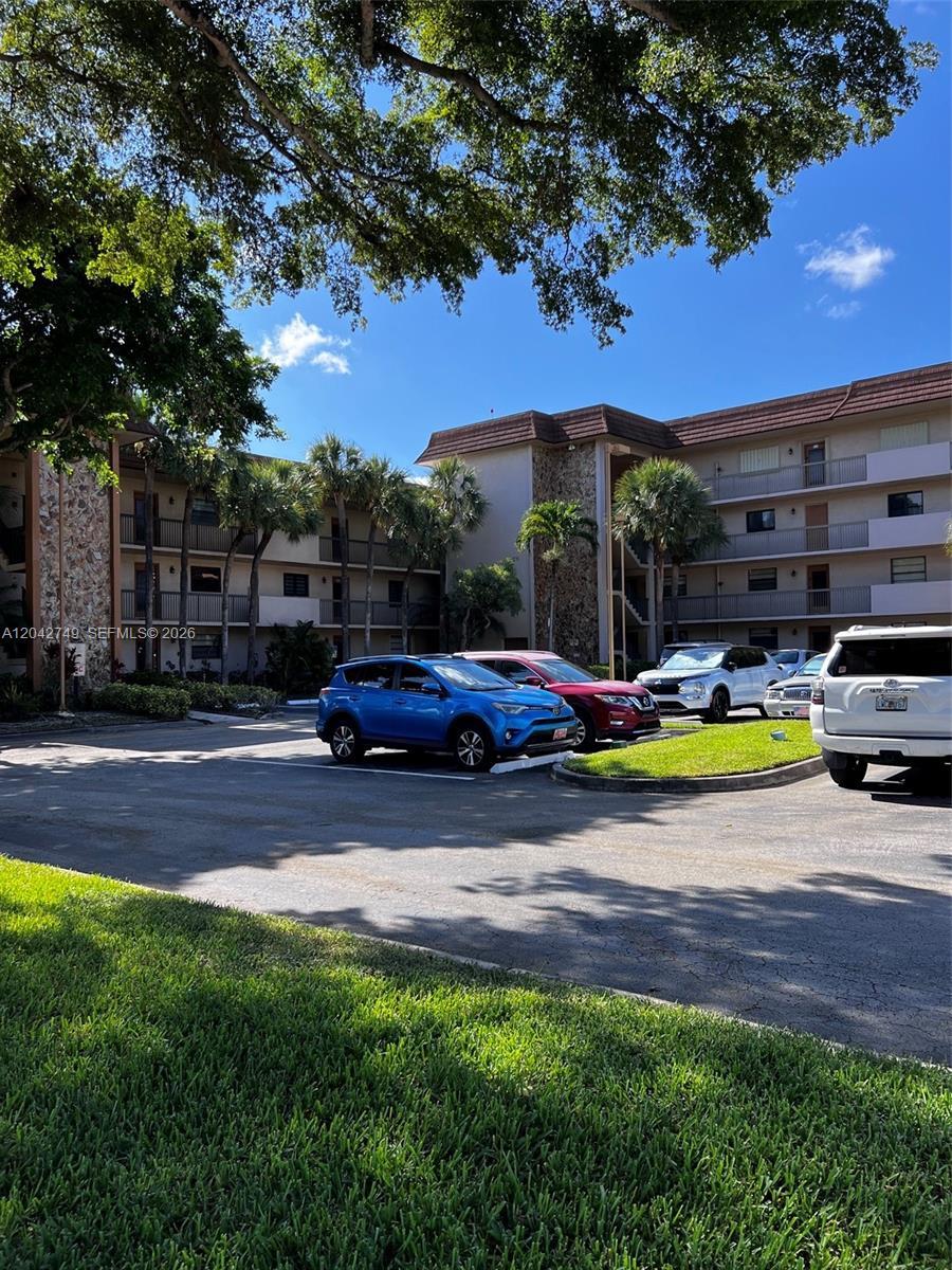 4975 E Sabal Palm Blvd # 304, Tamarac FL 33319