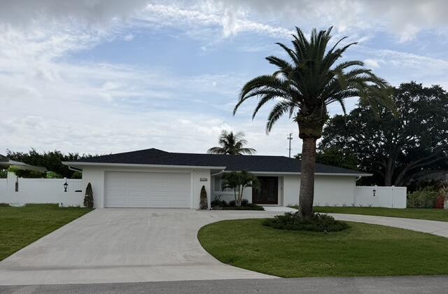 10736 Locust Street, Palm Beach Gardens FL 33418