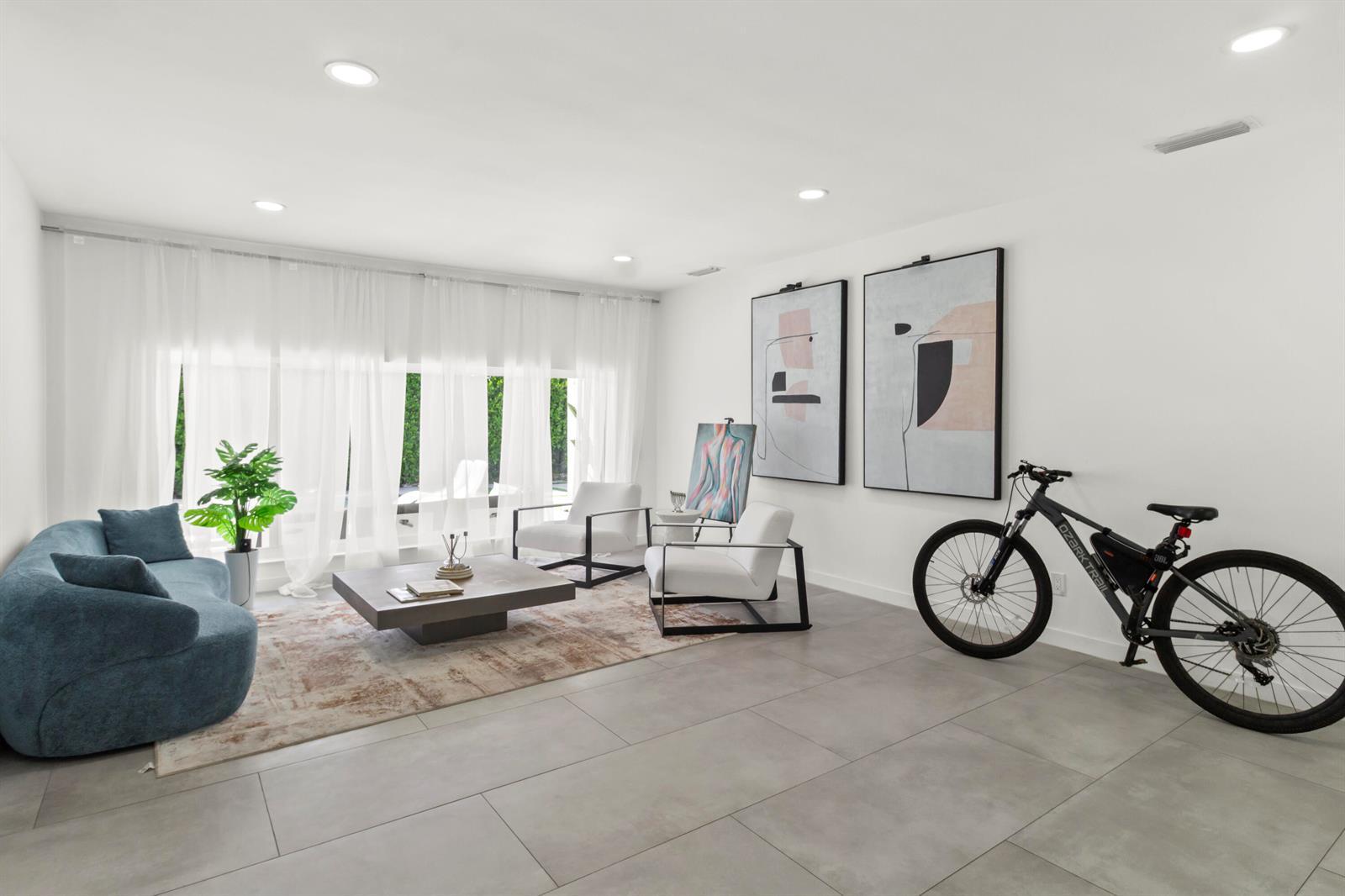 21303 NE 18th Place, Miami FL 33179 photo 3