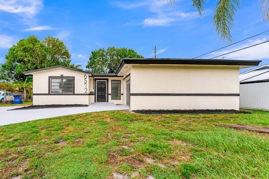 6572 Pierce Street, Hollywood FL 33024 photo 2