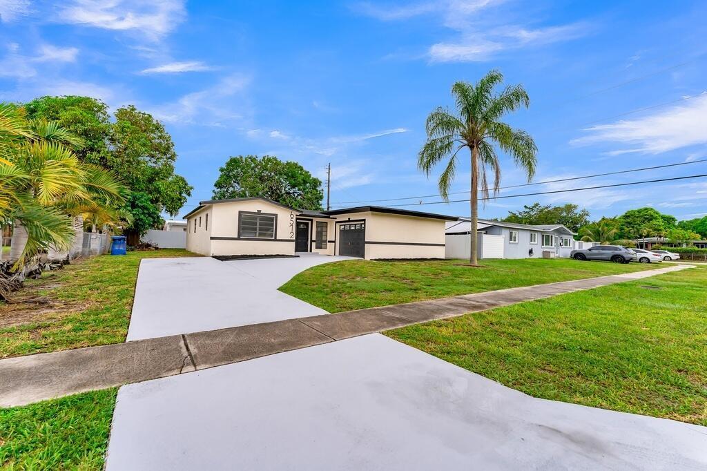6572 Pierce Street, Hollywood FL 33024 photo 3