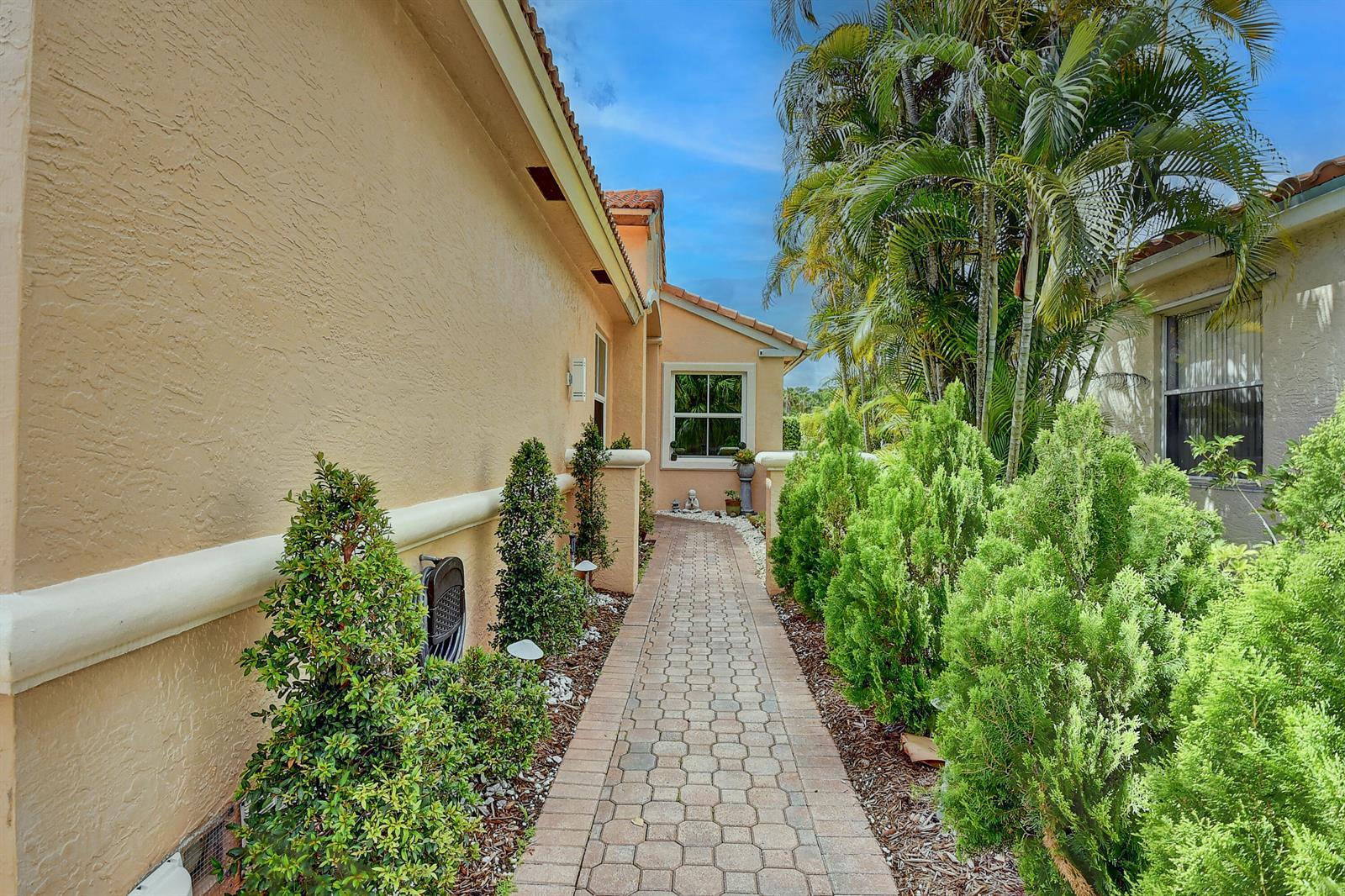 11182 Sea Grass Circle, Boca Raton FL 33498 photo 2